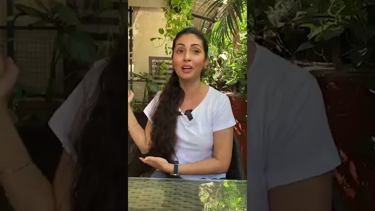 actress sada cry in live