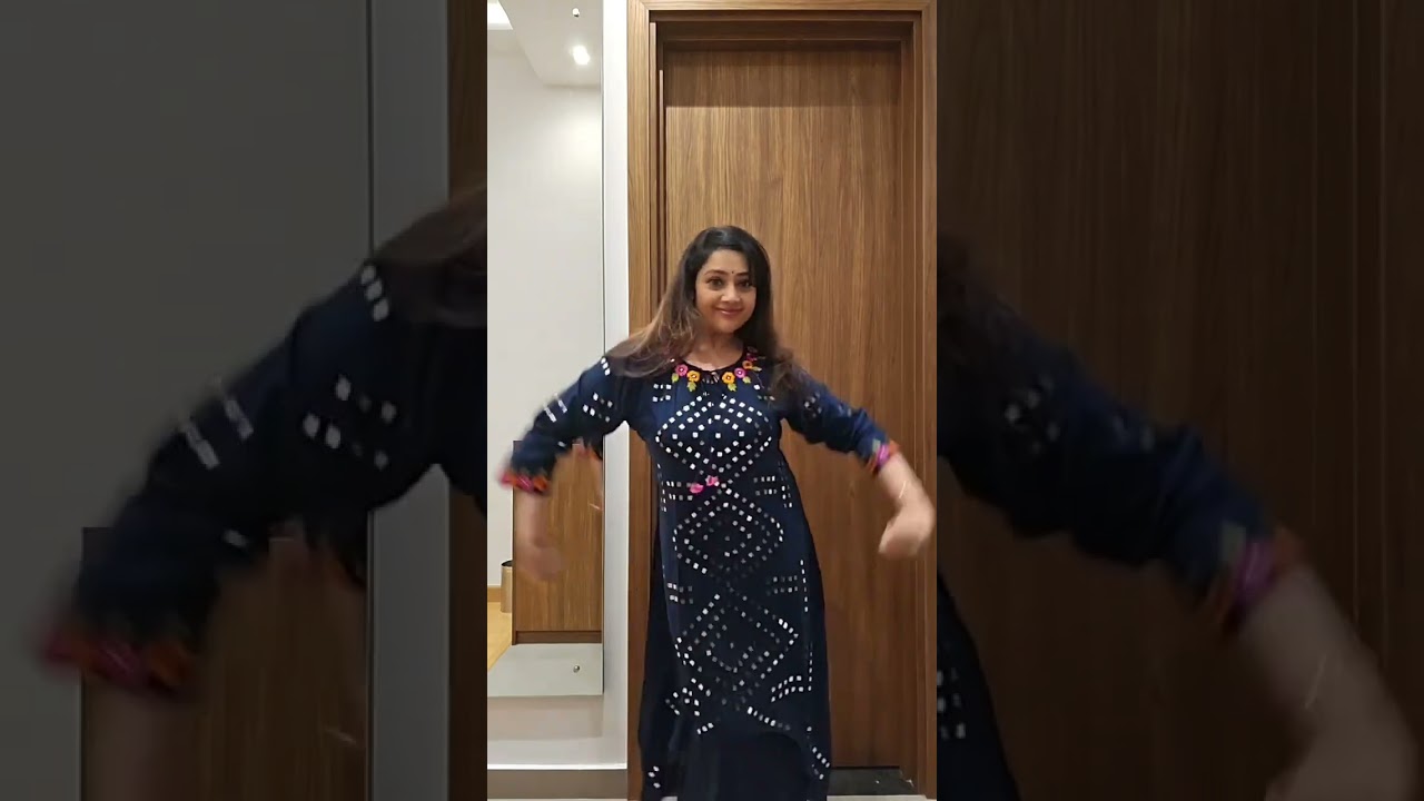 Actress Meena Dance