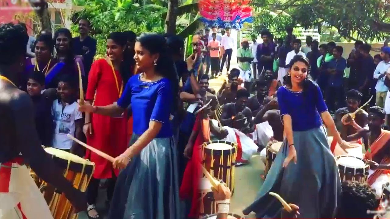 Kerala Young Girls Rocking Performance | Sigari Melam Kerala | செம ஆட்டம் பாட்டம் கொண்டாட்டம் !!