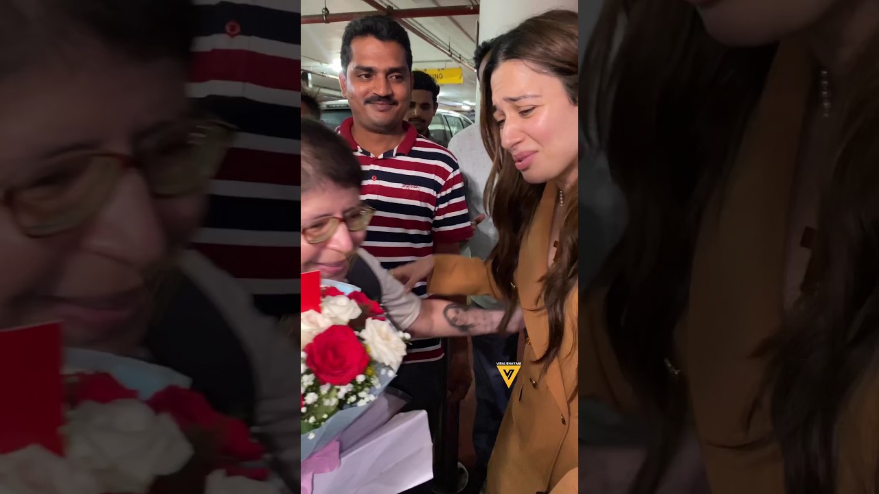 actress thamanna crying in airport