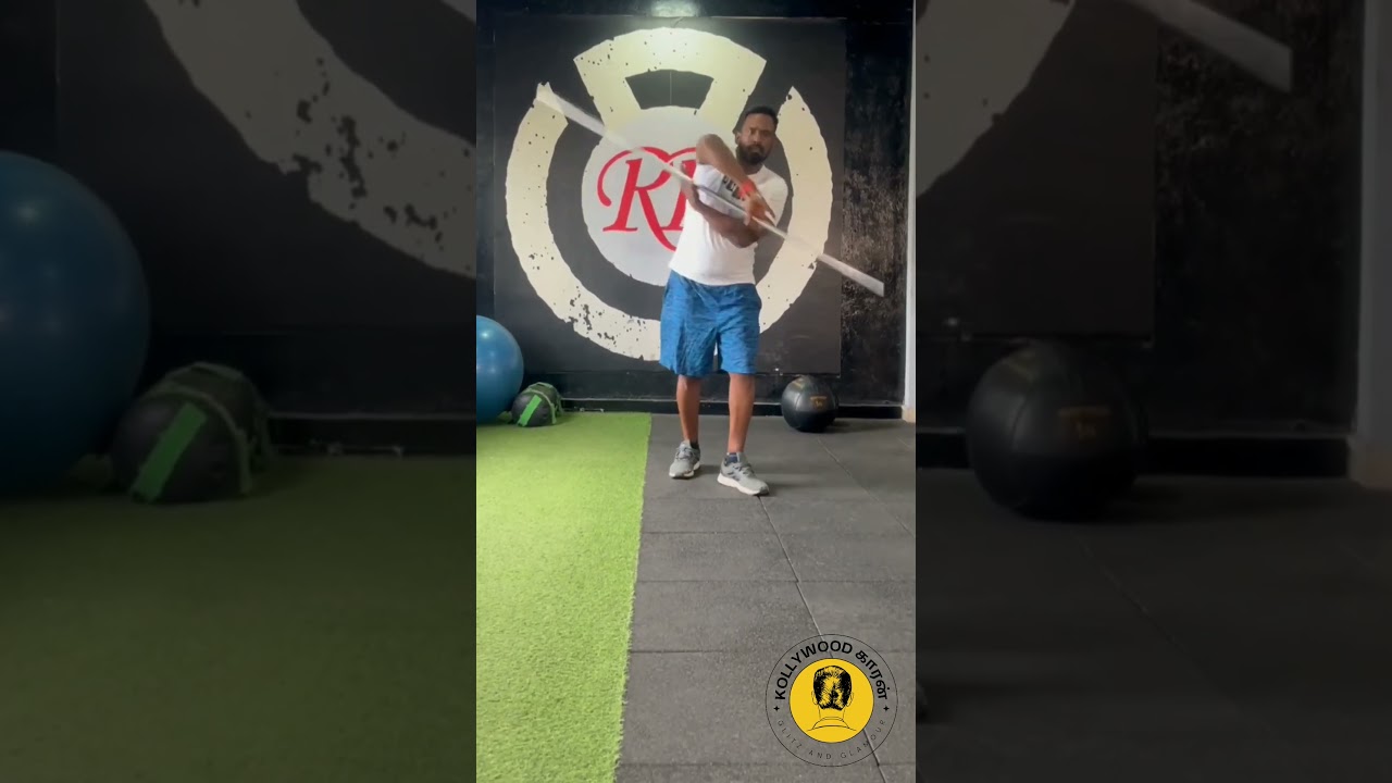 Actor Robo Shankar Playing Silambam