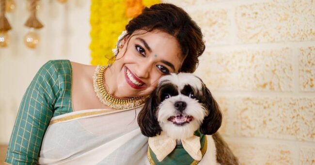 அடடே என்னா Voice-ப்பா!! Live-ல் பாடிய நடிகை கீர்த்தி சுரேஷ் 2