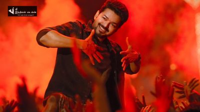 தளபதி விஜயிடம் முத்தம் வாங்கிய பிரபலம்... யாரு தெரியுமா நீங்களே பாருங்க 34