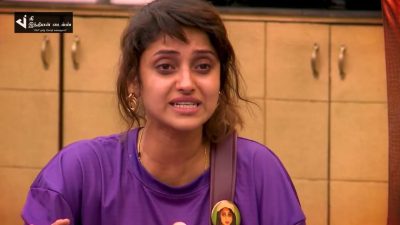 காதலன் புகைப்படத்தை வெளியிட்ட BIGGBOSS ஆயீஷா... நிச்சயதார்த்த புகைப்படத்தினை வெளியிட்டு அதிர்ச்சியாக்கிய ஆயீஷா 19