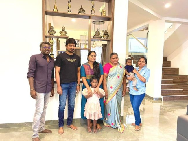 கர்ணன் இயக்குனர் மாரி செல்வராஜின் அழகிய குடும்ப புகைப்படங்கள் இதோ... 4