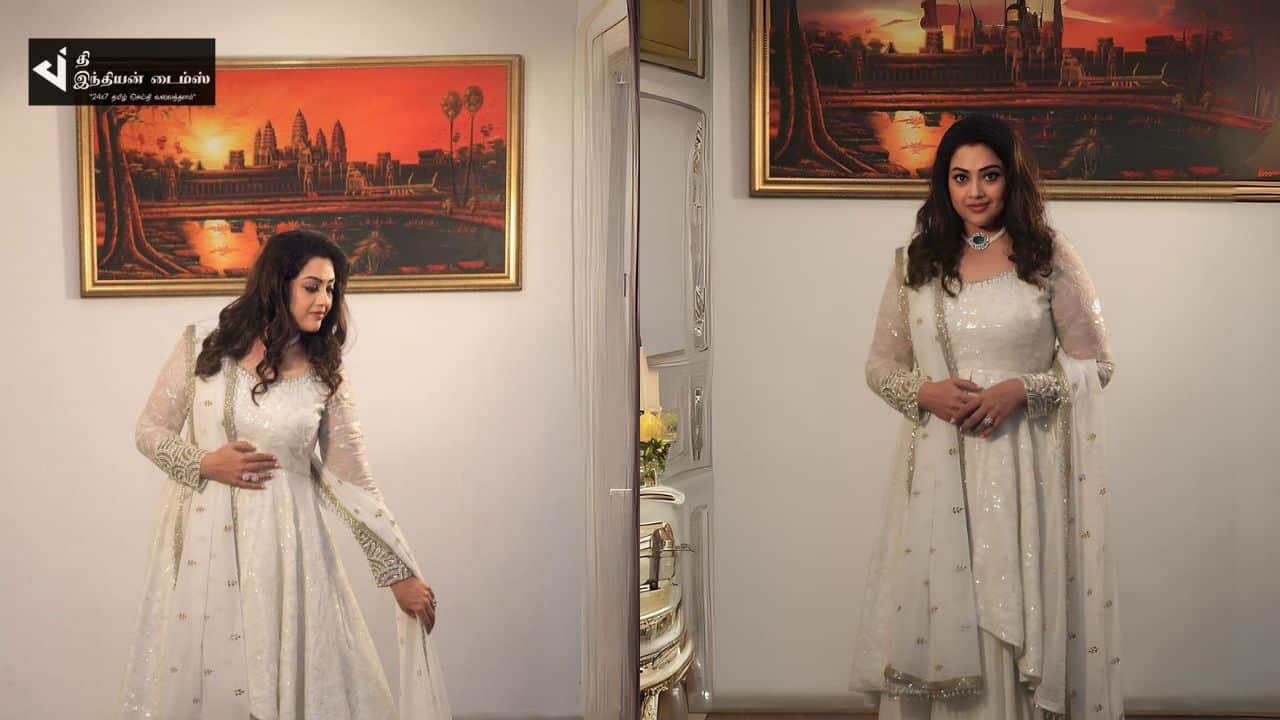 புத்தாடை உடுத்தி புத்தாண்டை வரவேற்ற நடிகை மீனாவின் புகைப்படங்கள்