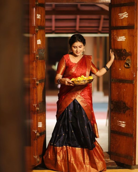 தல பொங்கலை கொண்டாடிய பாக்கியலட்சுமி சீரியல் நடிகை ரித்திகா 8