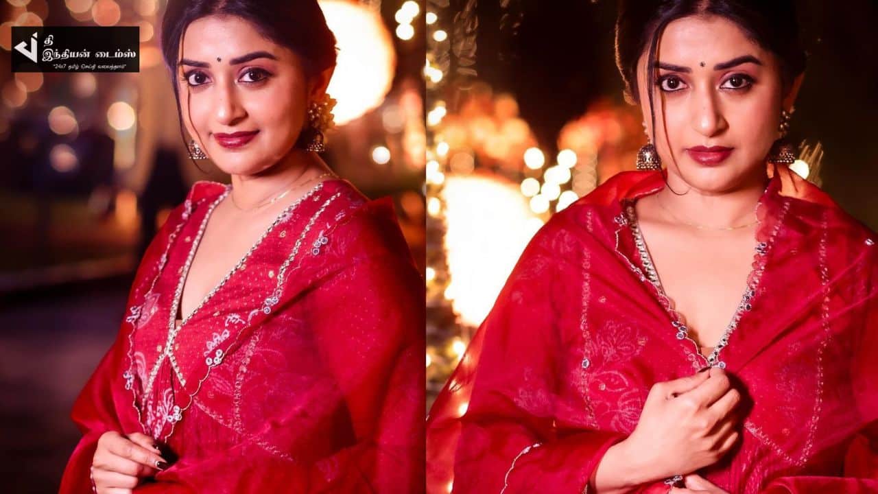 41 வயதிலும் மிடுக்கென இருக்கும் நடிகை மீரா ஜாஸ்மின் புகைப்படங்கள்