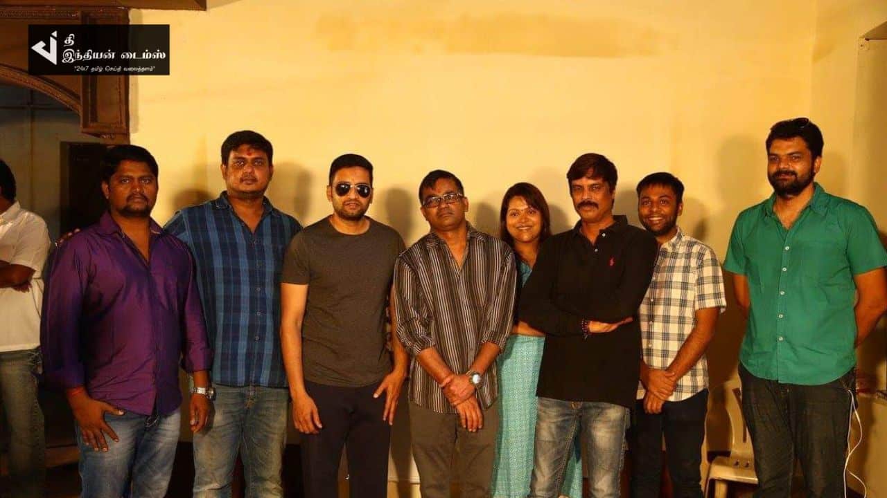 நடிகர் சந்தானத்தை வைத்து செல்வராகவன் இயக்கவிருந்து கைவிடப்பட்ட படத்தின் முதல்பார்வை போஸ்டர் இதோ