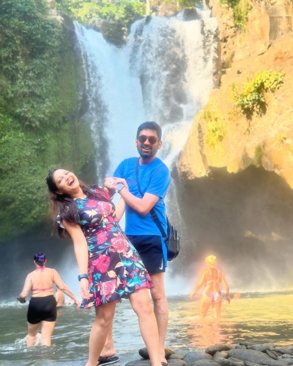 கணவருடன் பாலி நாட்டிற்கு Honeymoon சென்ற ரோஜா சீரியல் நடிகை பிரியங்கா 2