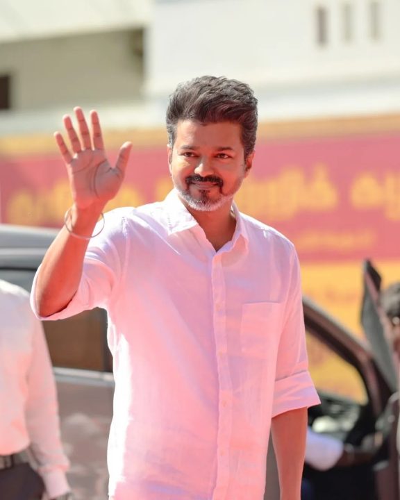 கட்சி கொடி அறிமுக விழாவில் நடிகர் விஜய்.. வைரலாகும் புகைப்படங்கள் 7