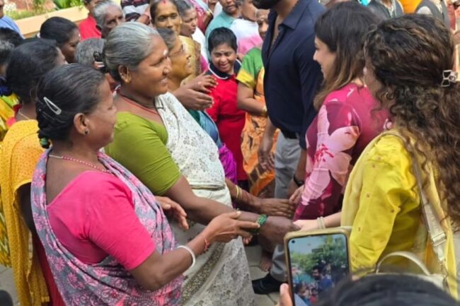 இன்று குழந்தைகளுடன் பிறந்தநாளை கொண்டாடிய நடிகர் அருண் விஜய் 2