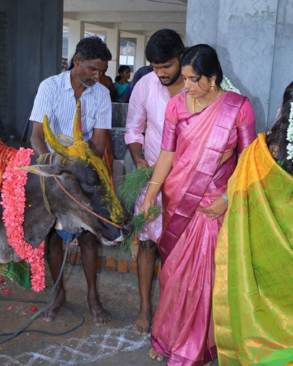 புதிய திருமண மண்டபம் கட்டியுள்ள எதிர்நீச்சல் சீரியல் ஆதிரை 4