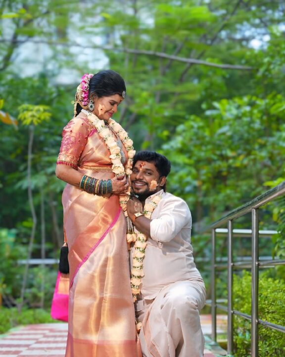 தந்தையாக போவதை அறிவித்தார் விஜய் டிவி நாஞ்சில் விஜயன் 5