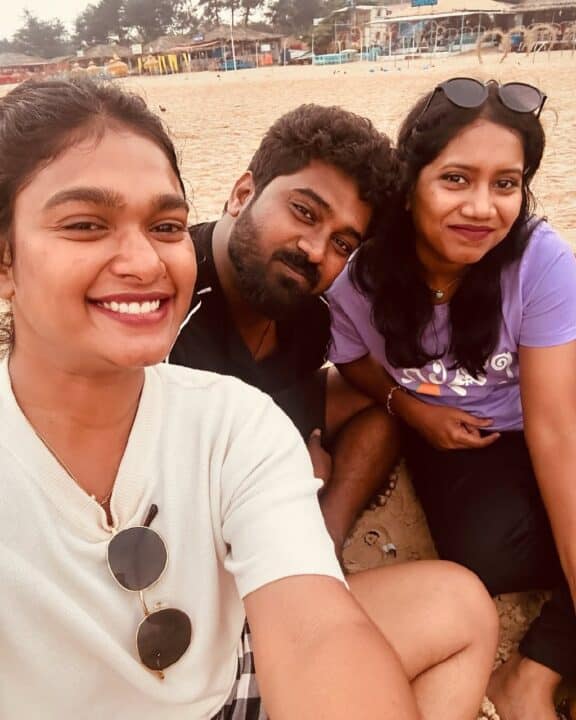 கோவாவில் குடும்பத்துடன் Weekend-ஐ கொண்டாடும் ஜீ தமிழ் சீரியல் நடிகை நட்சத்திரா 4