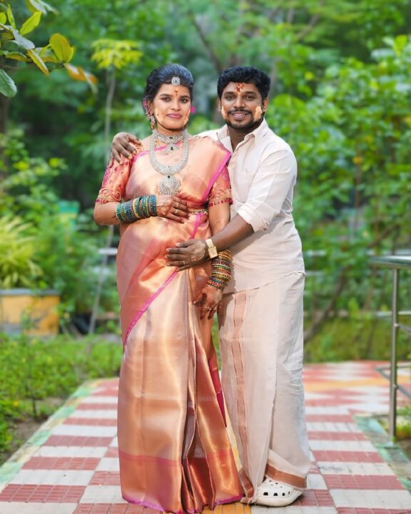 தந்தையாக போவதை அறிவித்தார் விஜய் டிவி நாஞ்சில் விஜயன் 1