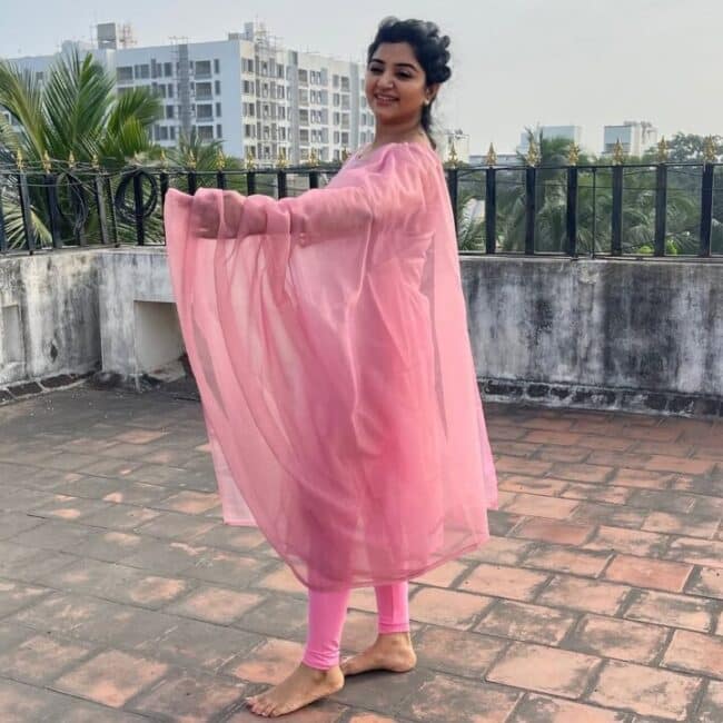 சீரியல் நடிகை மஹாலக்ஷ்மி ரவீந்தரின் கியூட்டான புகைப்படங்கள் 2