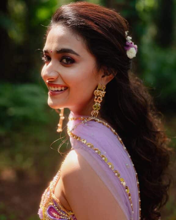 கேரளாவில் கோலாகலமாக நடைபெற்ற நடிகை கீர்த்தி சுரேஷ் திருமண மெஹந்தி நிகழ்ச்சி 8