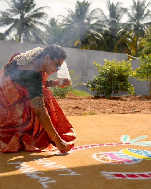 தனது பண்ணை வீட்டில் பொங்கலை கொண்டாடிய குக் வித் கோமாளி மணிமேகலை 4