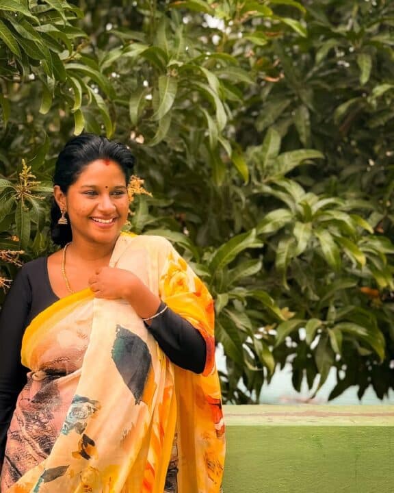 நிறை மாதத்திலும் போட்டோஷூட்டில் கலக்கும் சுந்தரி சீரியல் நாயகி 4