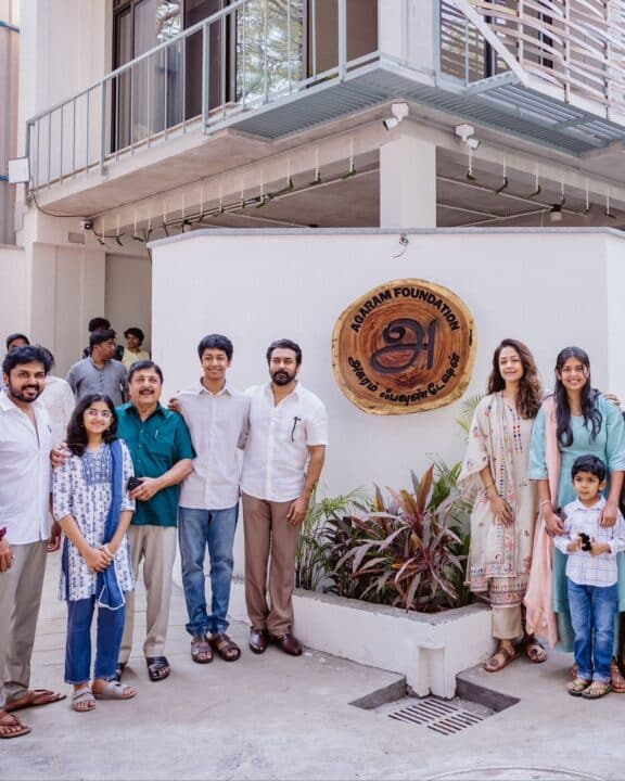 அகரம் நிறுவனத்தின் புதிய அலுவலக திறப்பு விழாவுக்கு குடும்பத்துடன் வந்த நடிகர் சூர்யா 3