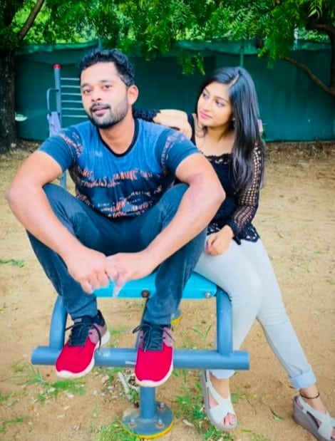 காதலன் அருண் உடன் காதலர் தினத்தை கொண்டாடிய பிக் பாஸ் அர்ச்சனா 2