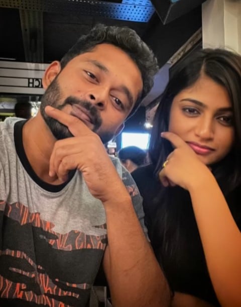 காதலன் அருண் உடன் காதலர் தினத்தை கொண்டாடிய பிக் பாஸ் அர்ச்சனா 3