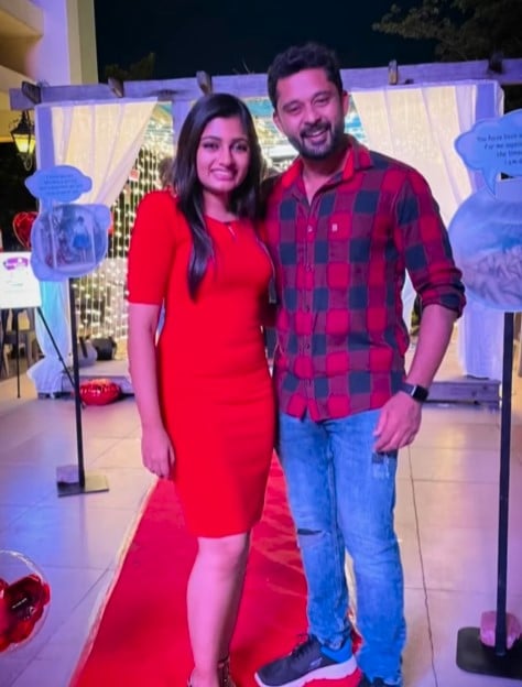 காதலன் அருண் உடன் காதலர் தினத்தை கொண்டாடிய பிக் பாஸ் அர்ச்சனா 4