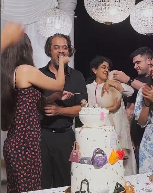 மனைவி ஐஸ்வர்யா அர்ஜுன் பிறந்தநாளை கோலாகலமாக கொண்டாடிய உமாபதி ராமையா 3