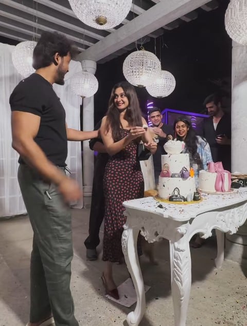 மனைவி ஐஸ்வர்யா அர்ஜுன் பிறந்தநாளை கோலாகலமாக கொண்டாடிய உமாபதி ராமையா 2