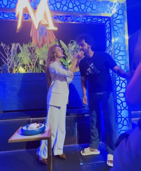 மனைவி ஐஸ்வர்யா அர்ஜுன் பிறந்தநாளை கோலாகலமாக கொண்டாடிய உமாபதி ராமையா 7