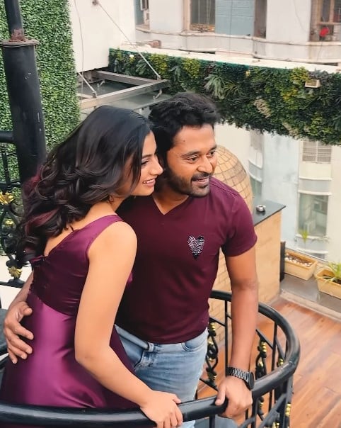 காதலன் அருண் உடன் காதலர் தினத்தை கொண்டாடிய பிக் பாஸ் அர்ச்சனா 5