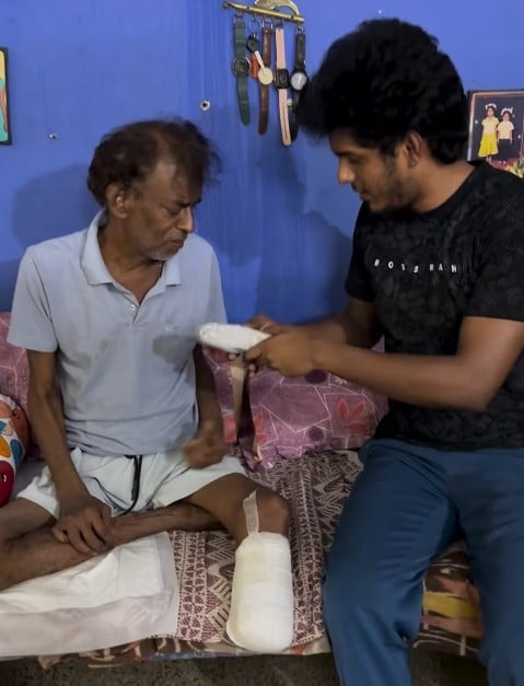 சர்க்கரை வியாதியால் ஒரு கால் எடுக்கப்பட்ட லொள்ளு சபா நடிகருக்கு 1லட்சம் கொடுத்து உதவிய KPY பாலா 2