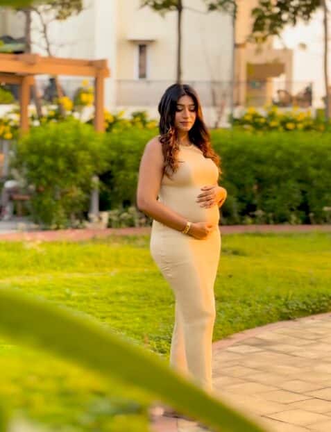 அப்பாவாக போவதை மகிழ்ச்சியாக அறிவித்த பிக் பாஸ் ஷாரீக் 2