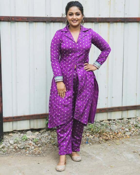 மாடர்ன் லுக்கில் பட்டையை கிளப்பும் சிறகடிக்க ஆசை நாயகி மீனா 3