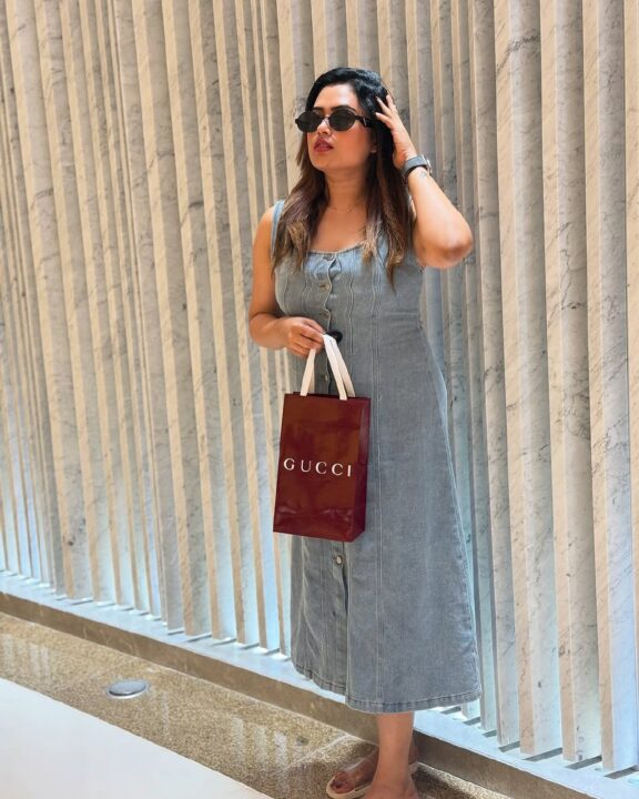 துபாயில் விடுமுறையை கொண்டாடும் பாரதி கண்ணம்மா வில்லி பரீனா 1