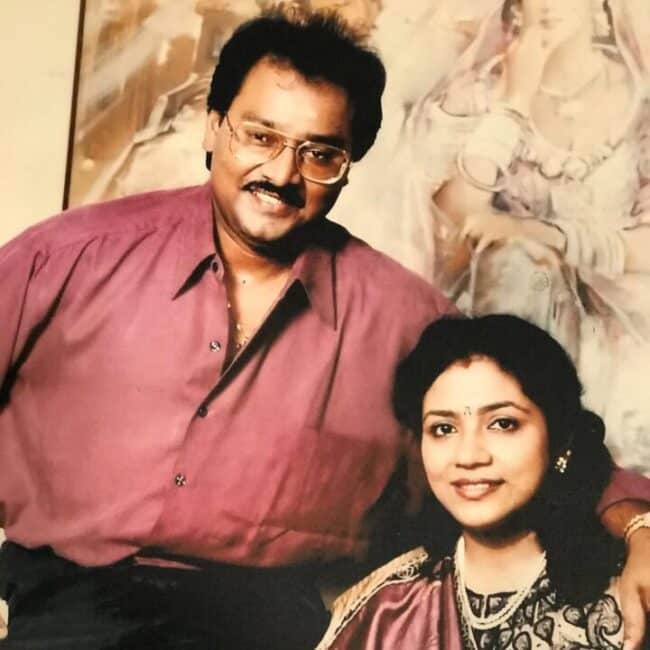 இன்று மனைவி பூர்ணிமா உடன் 41வது திருமண நாளை கொண்டாடும் இயக்குனர் பாக்யராஜ் 4