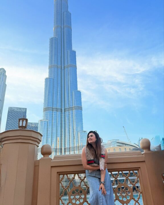 துபாயில் விடுமுறையை கொண்டாடும் பாரதி கண்ணம்மா வில்லி பரீனா 4