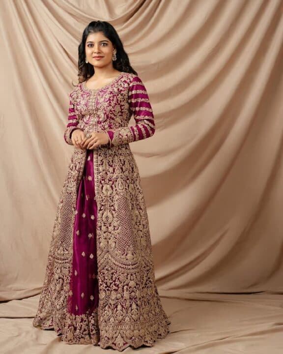 குக் வித் கோமாளி மோனிஷாவின் செம்ம கியூட்டான லேட்டஸ்ட் கிளிக்ஸ் 4