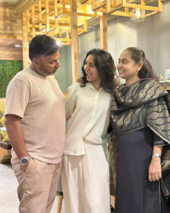 கும்கி பட இயக்குனர் பிரபு சாலமன் மகளின் அழகிய புகைப்படங்கள் 1