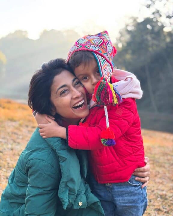 குடும்பத்துடன் WEEK END-ஐ கொண்டாடிய நடிகை ஷ்ரேயா 2