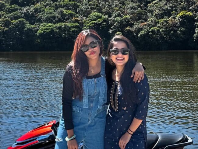 தோழியுடன் ஸ்ரீலங்காவில் எதிர்நீச்சல் சீரியல் ஜனனி விடுமுறை கொண்டாட்டம் 2