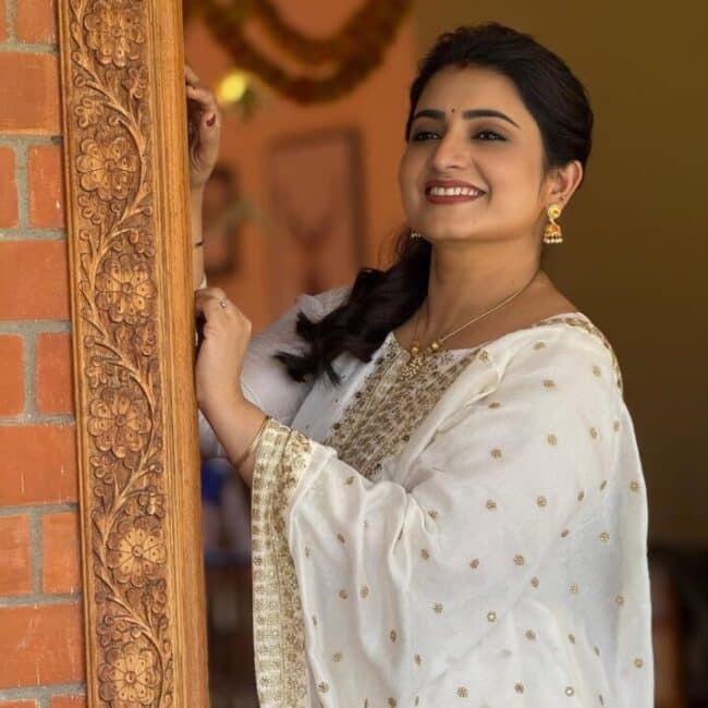 பாண்டியன் ஸ்டோர்ஸ் சுஜிதா அண்ணியின் செம்ம கியூட்டான புகைப்படங்கள் 6