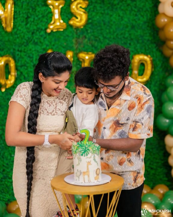 மகனின் இரண்டாவது பிறந்தநாளை கொண்டாடிய சூப்பர் சிங்கர் அஜய் கிருஷ்ணா 2