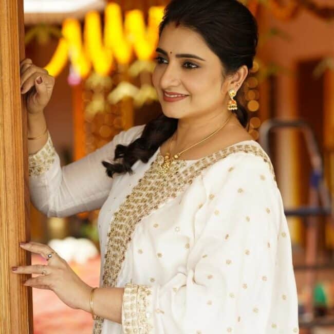 பாண்டியன் ஸ்டோர்ஸ் சுஜிதா அண்ணியின் செம்ம கியூட்டான புகைப்படங்கள் 2