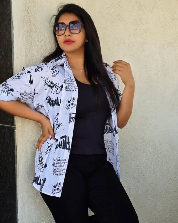 மாடர்ன் உடையில் மாஸ் காட்டும் சீரியல் நடிகை ரட்சிதா மஹாலக்ஷ்மி 4