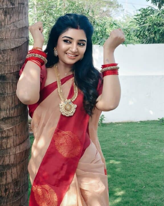 சேலையில் சீரியல் நடிகை மஹாலக்ஷ்மி ரவீந்தரின் செம்ம கியூட்டான புகைப்படங்கள் 5