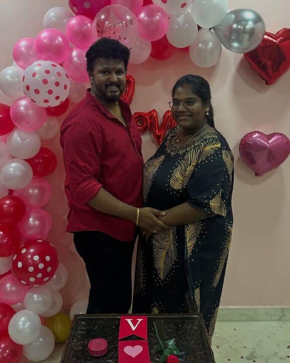 கணவருடன் காதலர் தினத்தை கொண்டாடிய இந்திரஜா ரோபோ சங்கர் 2
