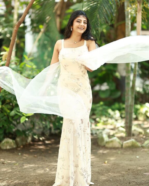 மருமகள் சீரியல் நடிகை கேபியின் செம்ம கியூட்டான புகைப்படங்கள் 2