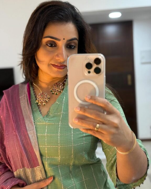 பாண்டியன் ஸ்டோர்ஸ் சீரியல் நாயகி சுஜிதாவின் லேட்டஸ்ட் கிளிக்ஸ் 6